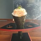spicy salmon crunch temaki
